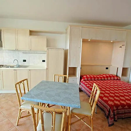 Smeraldo Apartment